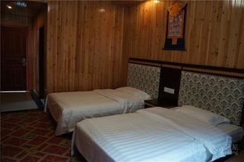 Xunji Hotel Jiuzhaigou Buitenkant foto